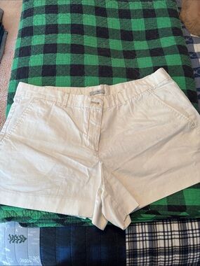 GAP Off-White Bermuda Shorts